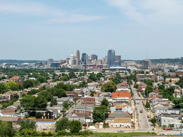 120 Main St #322, Newport, KY 41071