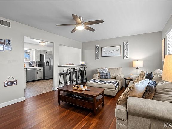 2nd image of 717 Lonedell Rd