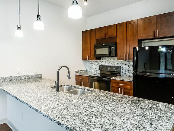 5th image of 1810 Belcourt Ave APT 106