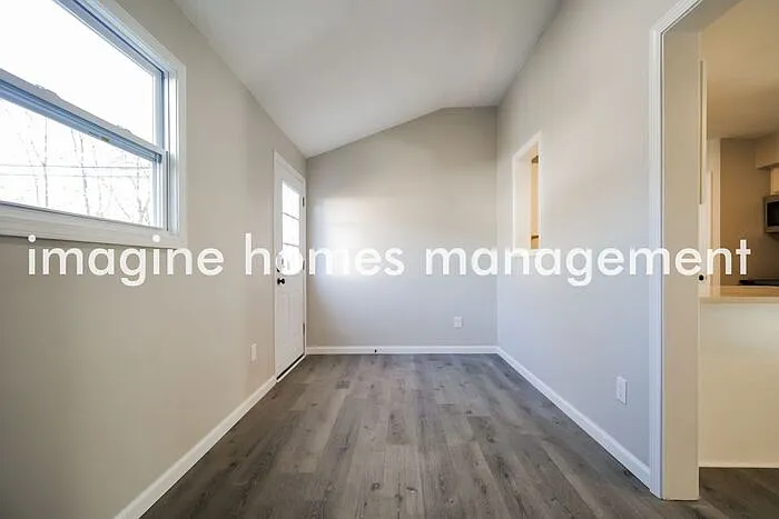5395 Broad Blvd — Photo 14