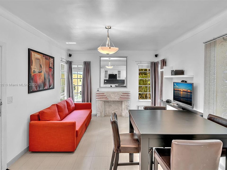 1st image of 826 Euclid Ave APT 6