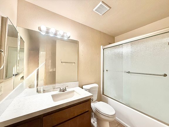 5th image of 3809 Pan Am Dr APT C