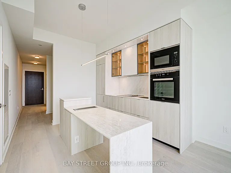 11 Yorkville Ave #5408 — Photo 11