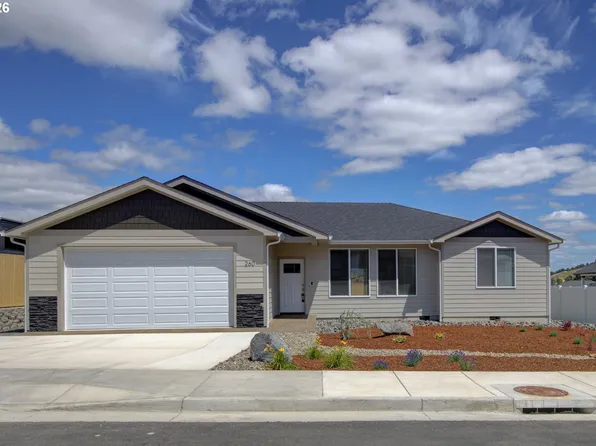 260 SE Logan St, Winston, OR 97496