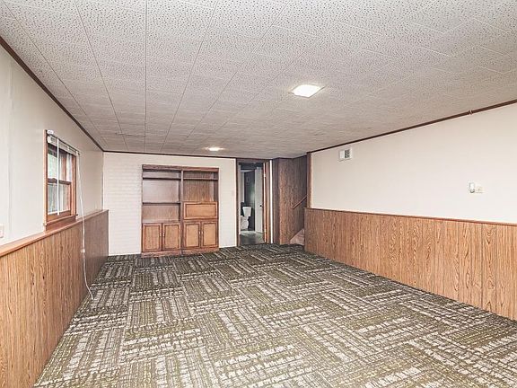 lower level of tri-level