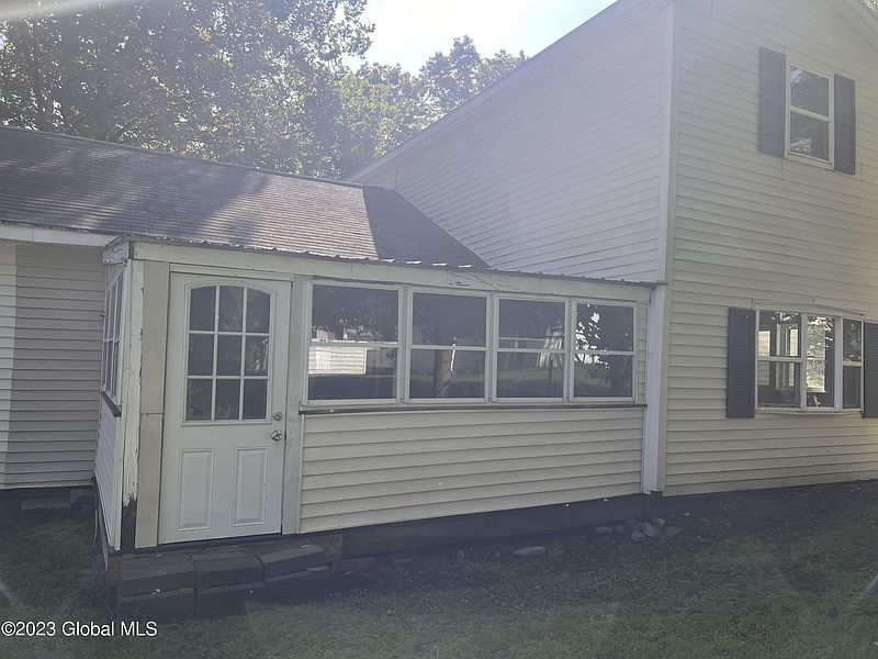 3rd image of 34 Davis Drive