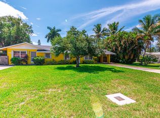 810 95th Ave N, Naples, FL 34108
