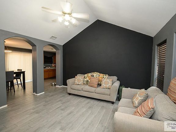 2nd image of 9613 Kingbird Dr