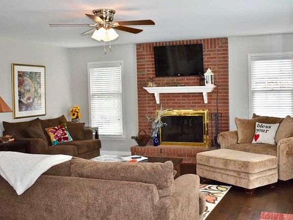 2nd image of 3411 Avondale Dr