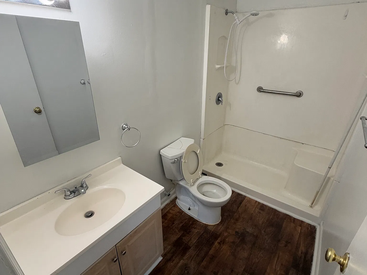 2 bed, 900 sqft, $975 — Photo 2