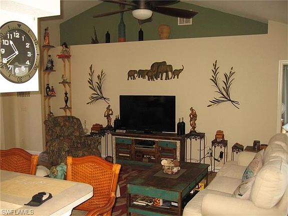 3rd image of 1013 NW 21st St