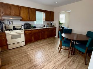 11 3rd St APT 2, Glen Cove, NY 11542