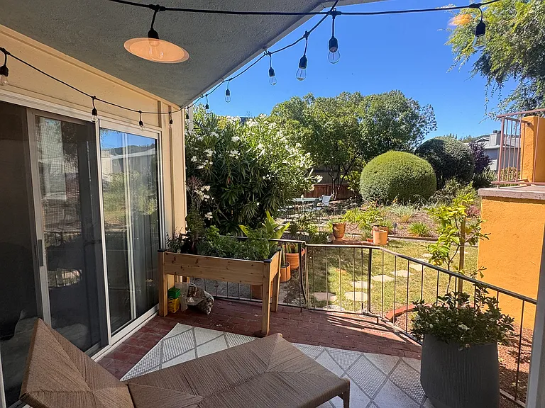 213 Lower Via Casitas — Photo 13