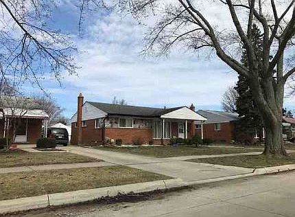 2nd image of 21455 Timberidge St