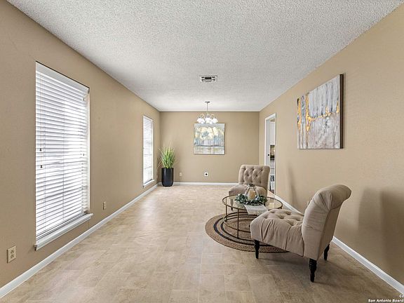 4th image of 112 Suncliff