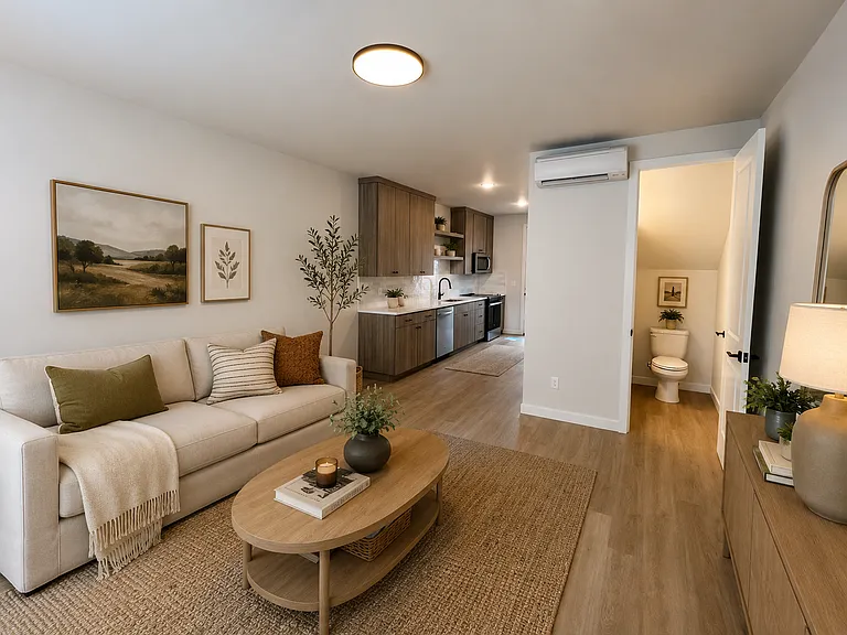 L0533 - D - Reed Place Condos — Photo 3