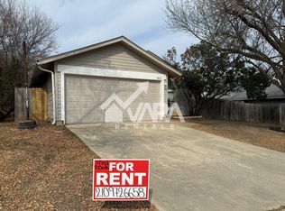 8659 Serene Ridge Dr, San Antonio, TX 78239