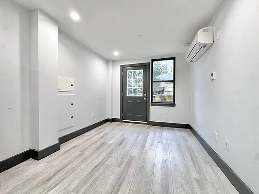 Rented by Doorway NYC, LLC | media 24