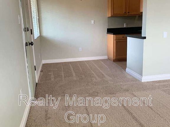 3rd image of 3932 9th Ave Unit 18