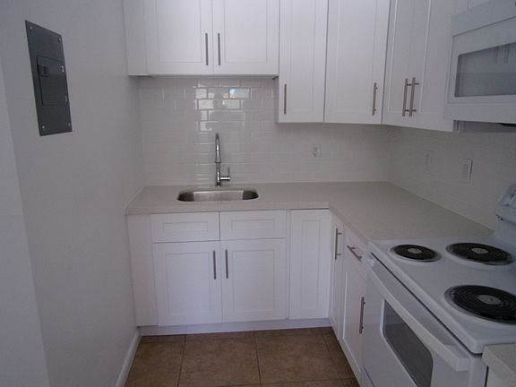 3rd image of 101 Caloosa St #5