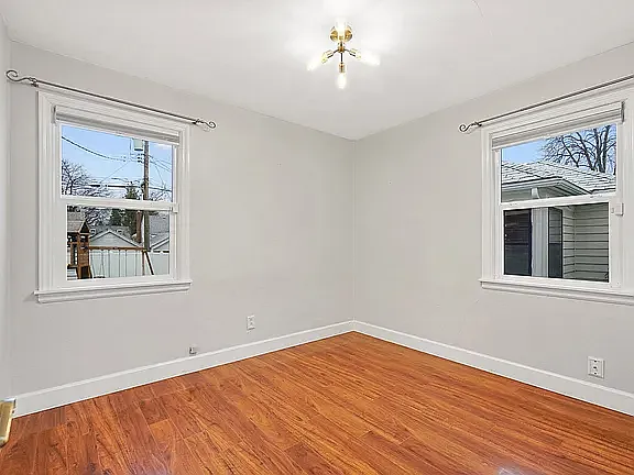 712 E 39th Ave — Photo 14