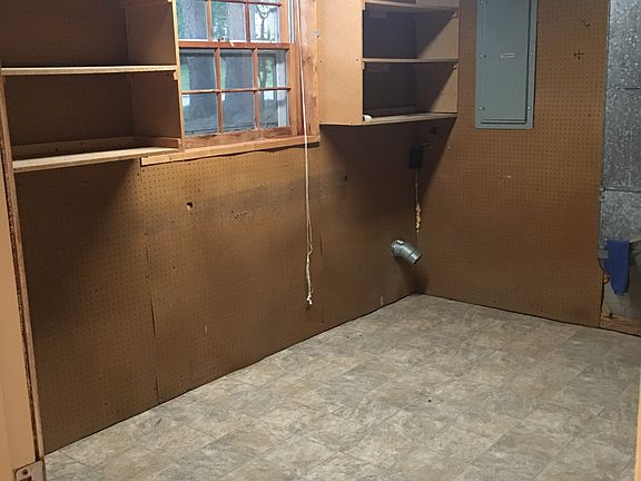 Laundry/utility room