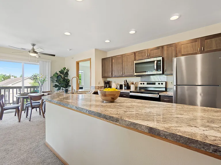 Saddlebrook Apartments Kitchen