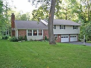 4 De Camp Dr, Boonton, NJ 07005