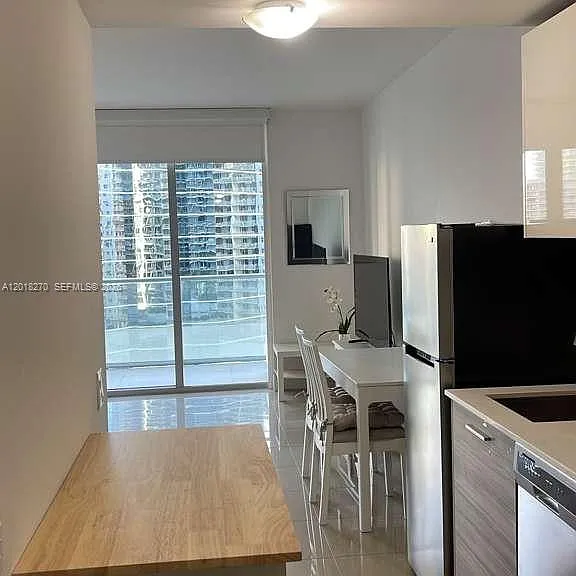 1300 Brickell Bay Dr #2000 — Photo 49