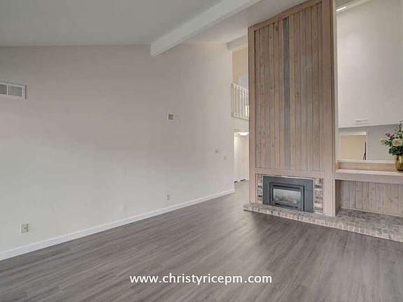 3rd image of 14306 NE 2nd Pl