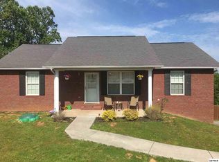 1860 Country Meadows Dr, Sevierville, TN 37862