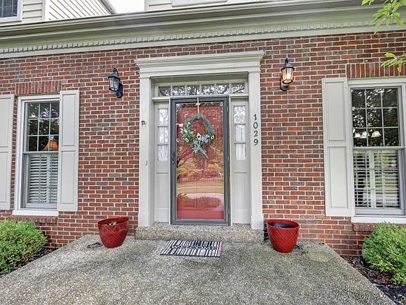 2nd image of 1029 Springside Way