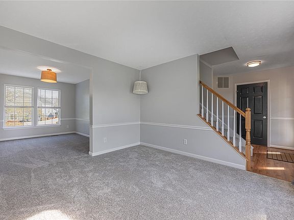 2nd image of 1053 Ashbrooke Ln