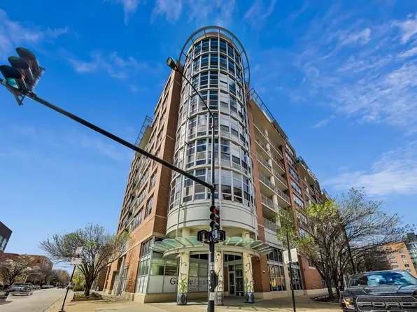 1200 W Monroe St APT 502, Chicago, IL 60607