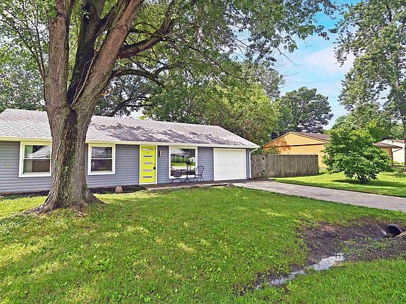 2nd image of 613 Brazos Trl