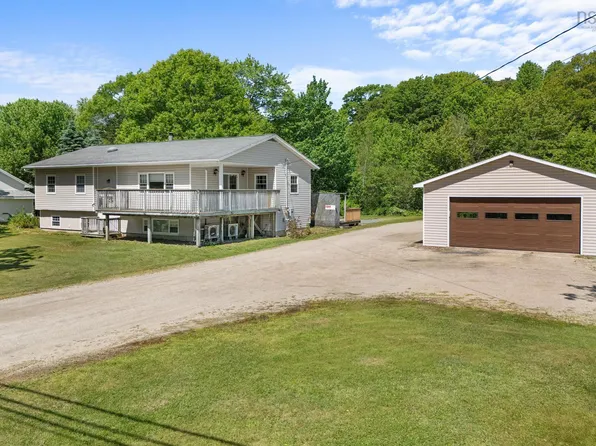 706 Highway 325, Blockhouse, NS B0J 1E0