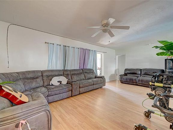 4th image of 1407 Croydon Dr