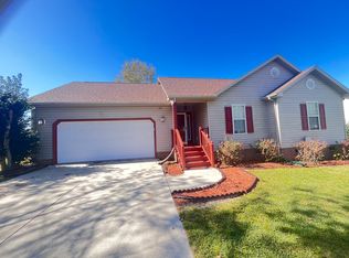 209 Cantle Ct, Jacksonville, NC 28540