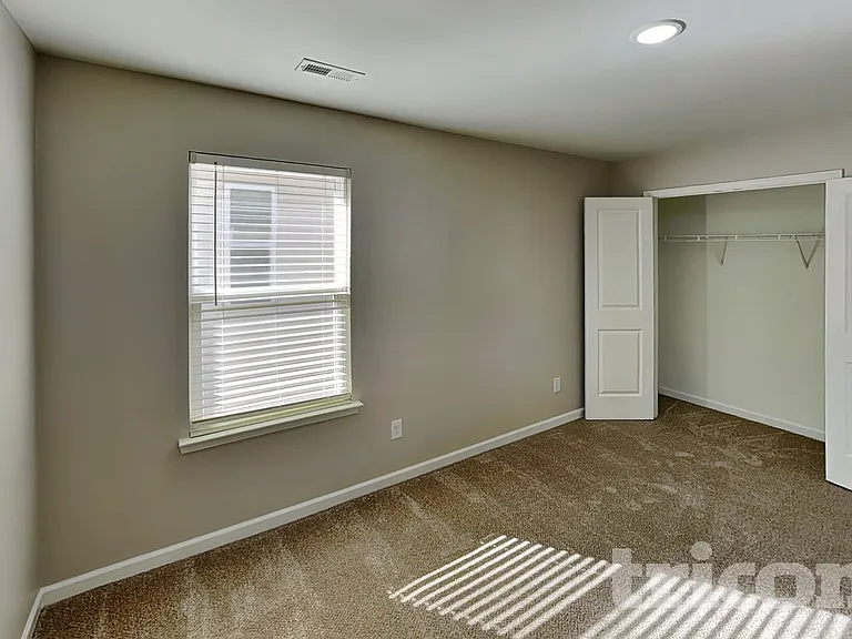 205 Spring Knoll Dr — Photo 11