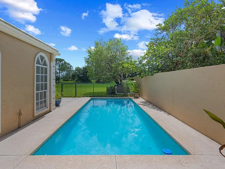 11875 Pebblewood Dr #201 — Photo 33