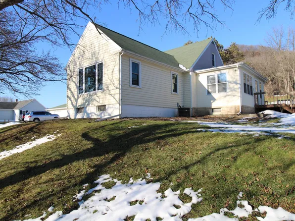 1774 County Road 6, La Crescent, MN 55947