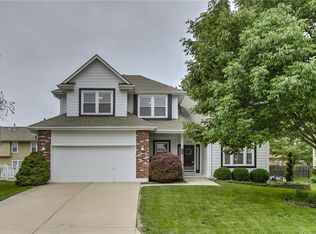 1604 SW Fredrick Dr, Lees Summit, MO 64081