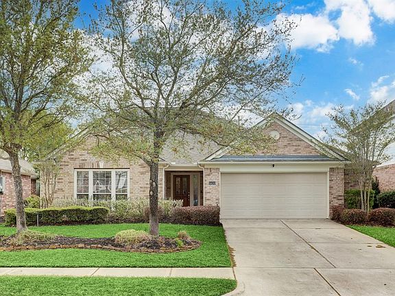 Located on a cul-de-sac with no direct back neighbors and a heated pool, 4430 Desert Cliff offers the best of Katy!