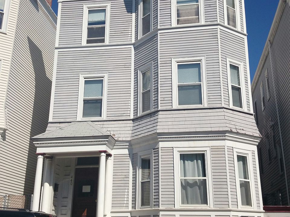 2nd image of 440 E 6th St
