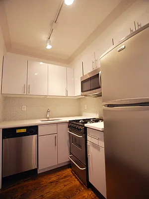 Rented by Sotheby's International Realty | media 11