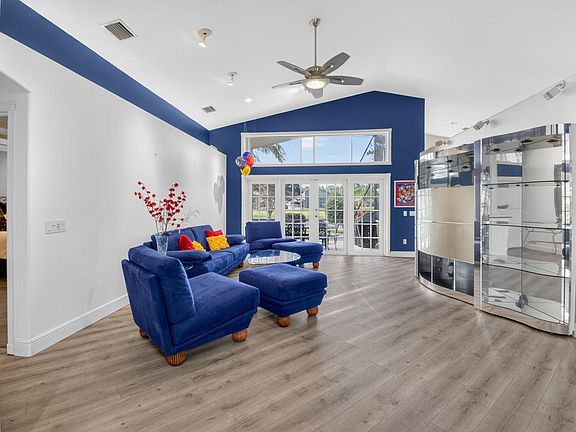 3rd image of 7528 Tarpon Cove Circle