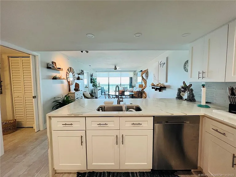 8880 S Ocean Dr #1102 — Photo 20