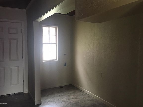 5th image of 1411 Pelican St