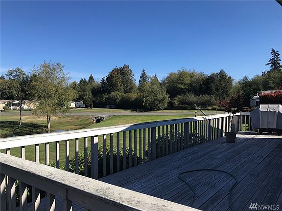 5th image of 512 NW Silver Glen Ln #27