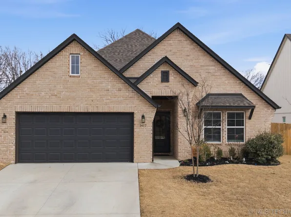 1417 N 72nd St, Broken Arrow, OK 74014